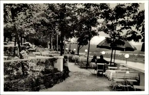 Ak Vallendar am Rhein, Bergrestaurant Humboldthöhe, Terrasse