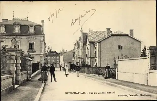 Ak Neufchâteau Lothringen Vosges, Rue du Colonel Renard