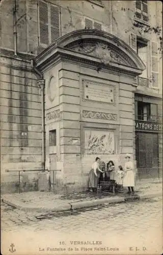 Ak Versailles Yvelines, La Fontaine de la Place Saint Louis