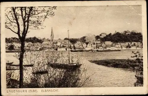 Ak Lauenburg an der Elbe, Blick übers Wasser auf die Ortschaft