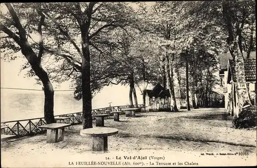 Ak La Feuillée Nouvelle Le Val d'Ajol Lothringen Vosges, La Terrasse, Les Chalets