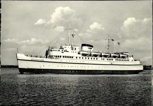 Ak Fährschiff Deutschland in Fahrt, Ansicht Backbord