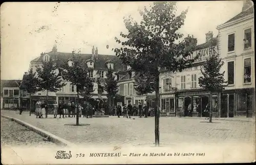 Ak Montereau Seine et Marne, Place du Marche au ble