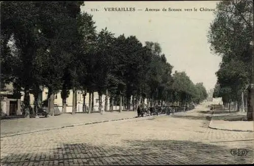 Ak Versailles Yvelines, Avenue de Sceaux vers le Chateau