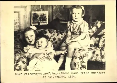 Foto Ak Adel Niederlande, Prinzessinen, 10 Januar 1944, Beatrix, Irene, Margriet