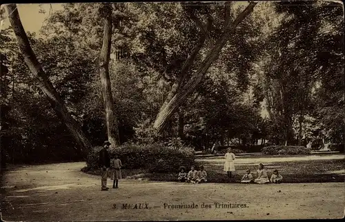 Ak Meaux Seine et Marne, Promenade des Trinitaires