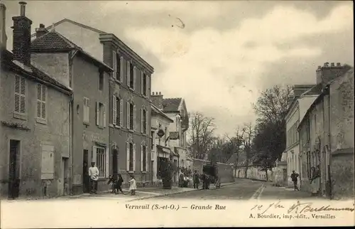 Ak Verneuil sur Seine Yvelines, Grande Rue