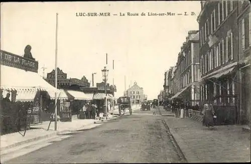 Ak Luc sur Mer Calvados, La Route de Lion sur Mer, Bazar Parisien