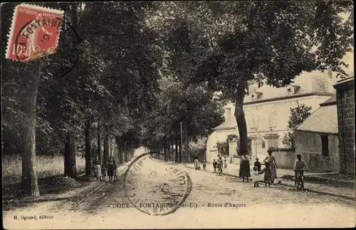 Ak Doué la Fontaine Maine et Loire, Route d'Angers