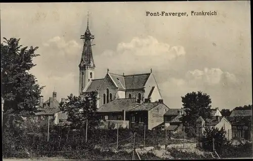 Ak Pontfaverger Moronvilliers Marne, Ortspartie, Kirche