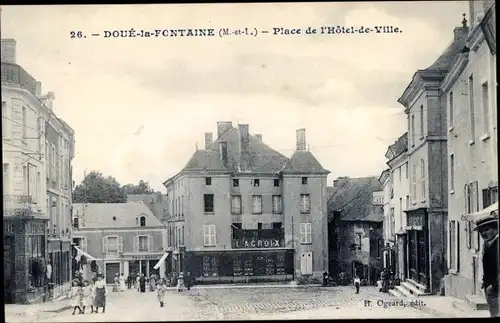 Ak Doué la Fontaine Maine et Loire, Place de l'Hotel de Ville, Lacroix