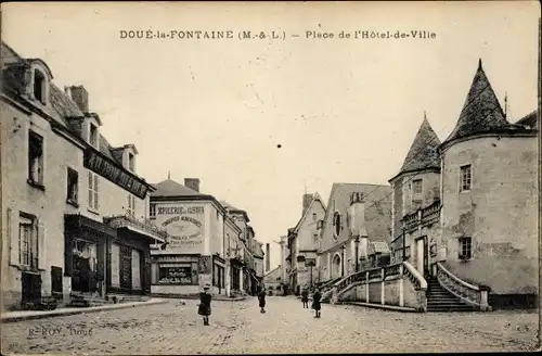 Ak Doué la Fontaine Maine et Loire, Place de l'Hotel de Ville, Epicerie, Au Bon Diable