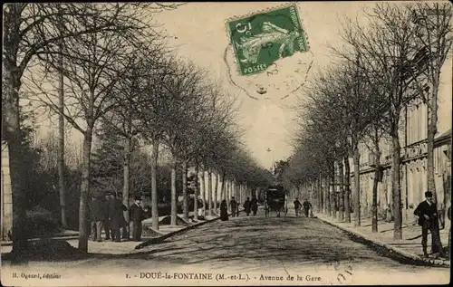 Ak Doué la Fontaine Maine et Loire, Avenue de la Gare