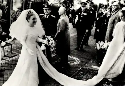 Ak Prinzessin Margriet der Niederlande, Pieter van Vollenhoven, Hochzeit 1967