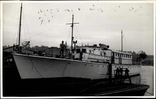 Foto Ak Dampfer, Binnenschiff, shot of the lounge