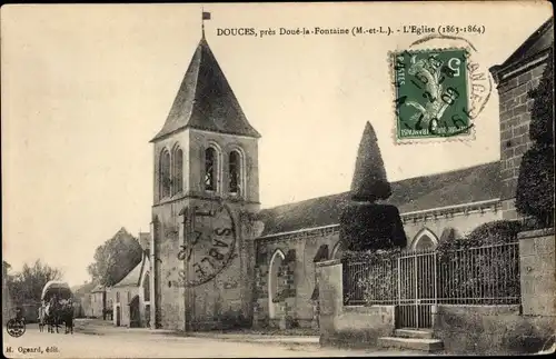 Ak Douces Doué la Fontaine Maine et Loire, L'Eglise