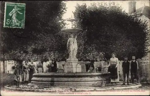 Ak Coulonges en Tardenois Aisne, Fontaine de la Place de La Terrière