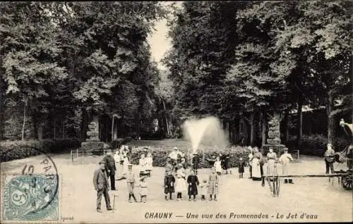 Ak Chauny Aisne, Une vue des Promenades, Le Jet d'Eau