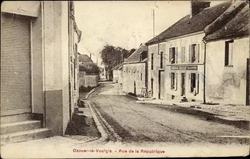 Ak Ozouer le Voulgis Seine et Marne, Rue de la Republique