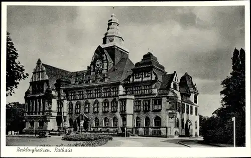 Ak Recklinghausen in im Ruhrgebiet, Rathaus, Fassade