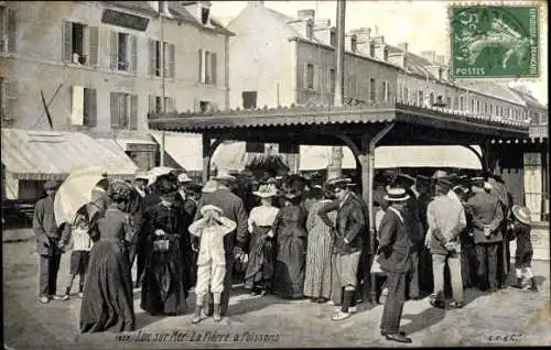 Ak Luc sur Mer Calvados, La Pierre a Poissons