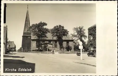 Foto Ak Eddelak in Dithmarschen, Kirche, Straßenpartie