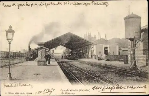 Ak Mezidon Calvados, Bahnhof, Gleisseite