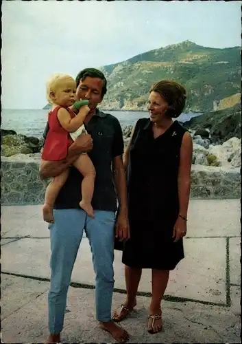 Ak Prinzessin Beatrix der Niederlande, Prinz Willem Alexander, Sommerurlaub 1968, Porto Ercole