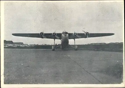 Ak Flugzeug auf der Startbahn