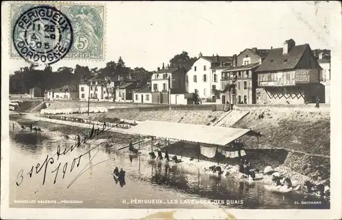 Ak Périgueux Nouvelle-Aquitaine Dordogne, Les Laveuses des Quais, Uferpartie