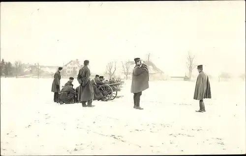 Foto Ak Französische Soldaten in Uniformen mit Geschütz