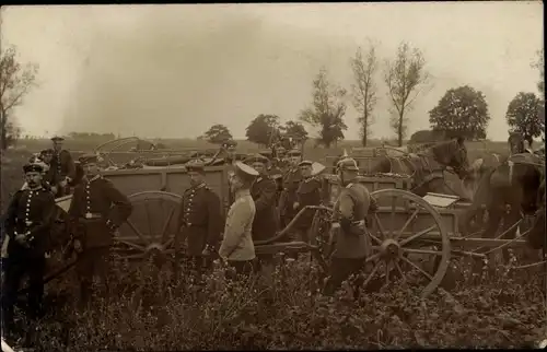 Foto Ak Deutsche Soldaten in Uniformen, Pferdekolonne