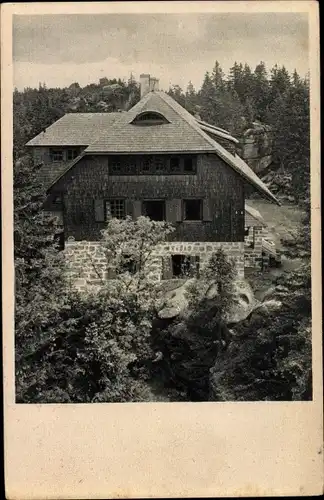 Ak Neureichenau Bayrischer Wald, Unterkunftshaus am Dreisessel vom Dreisesselfelsen aus