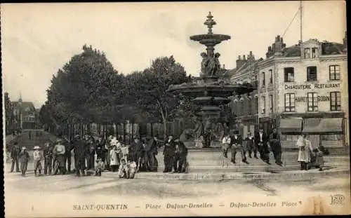 Ak Saint Quentin Aisne, Place Dufour Denelles