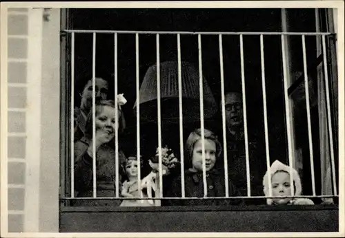 Ak Juliana der Niederlande, Bernhard zur Lippe-Biesterfeld, Beatrix, Margriet, Christina