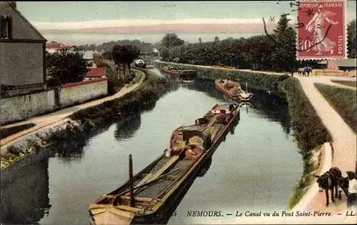 Ak Nemours Seine-et-Marne, Le Canal vu du Pont Saint Pierre