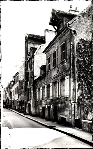 Ak Dole Jura, Maison Natale de Pasteur