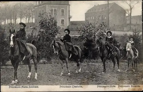 Ak Erbprinzessin Maria Adelheid von Luxemburg, Charlotte, Hilda, Antonia, Pferde