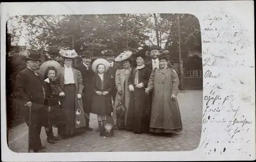 Foto Ak Bischofsheim Mainspitze Hessen, Gruppenportrait