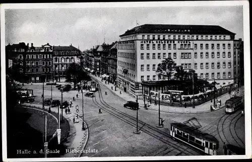 Ak Halle an der Saale, Riebeckplatz, Hotel Goldene Kugel, Straßenbahn