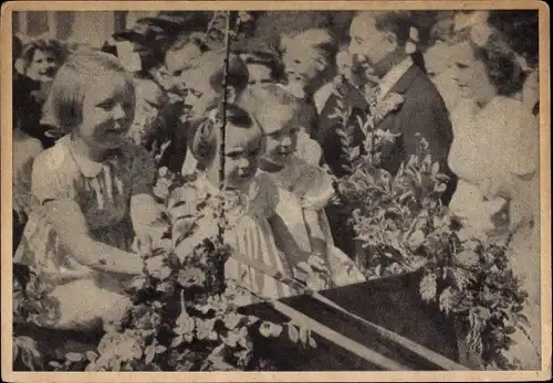 Ak Soestdijk Utrecht Niederlande, Prinzessinnen Irene, Margriet, Beatrix, Ponykutsche, 1945