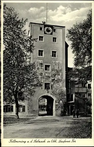 Ak Tittmoning in Oberbayern, Laufener Tor, Gemälde, Uhr, Wohnhäuser