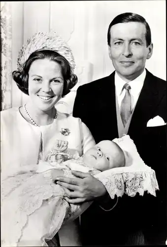 Ak Prinzessin Beatrix und Claus Amsberg mit Sohn Willem Alexander, 1967