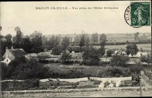 Ak Mailly la Ville Yonne, Vue prise de l'Hotel Brisedou