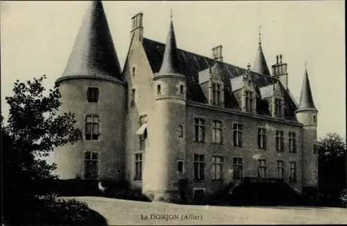 Ak Le Donjon Allier, Le Chateau