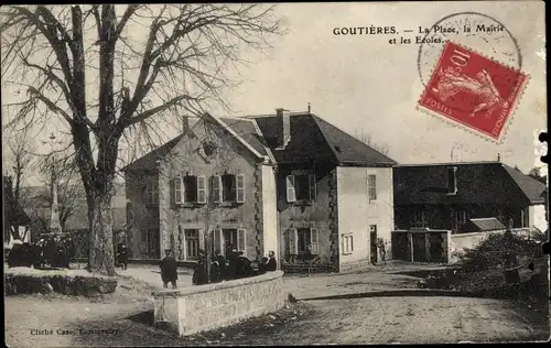 Ak Gouttières Puy-de-Dôme, La Place, La Mairie, Les Ecoles