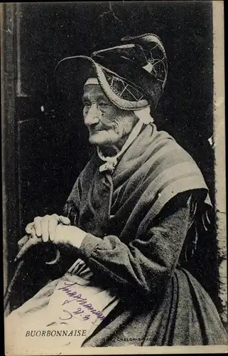 Ak Chalon sur Saône Saône et Loire, Bourbonnaise, alte Frau in Tracht