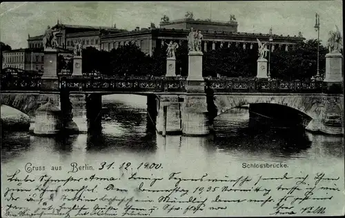 Ak Berlin Mitte, Blick über die Schlossbrücke zum Schloss