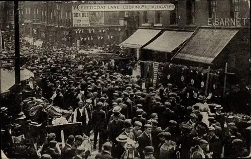 Ak London City, Petticoat Lane looking to Aldgate