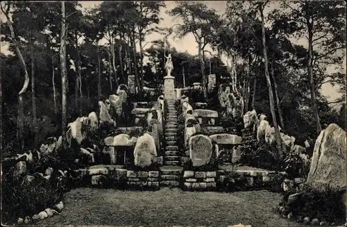 Ak Demmin in Vorpommern, Ulanen Denkmal, Germanenanlage